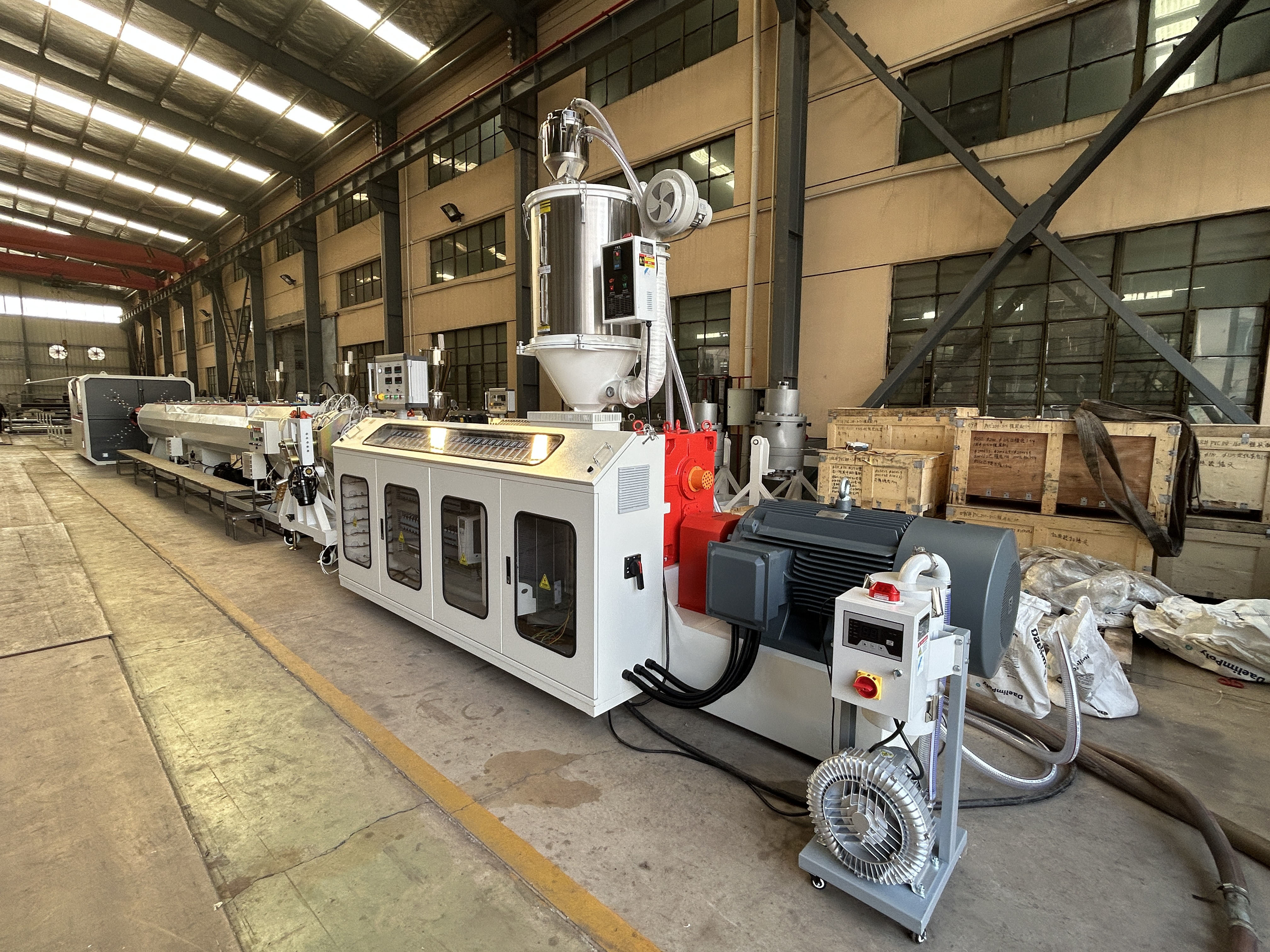 Aktueller Firmenfall über PE Großrohr-Extrusionslinie