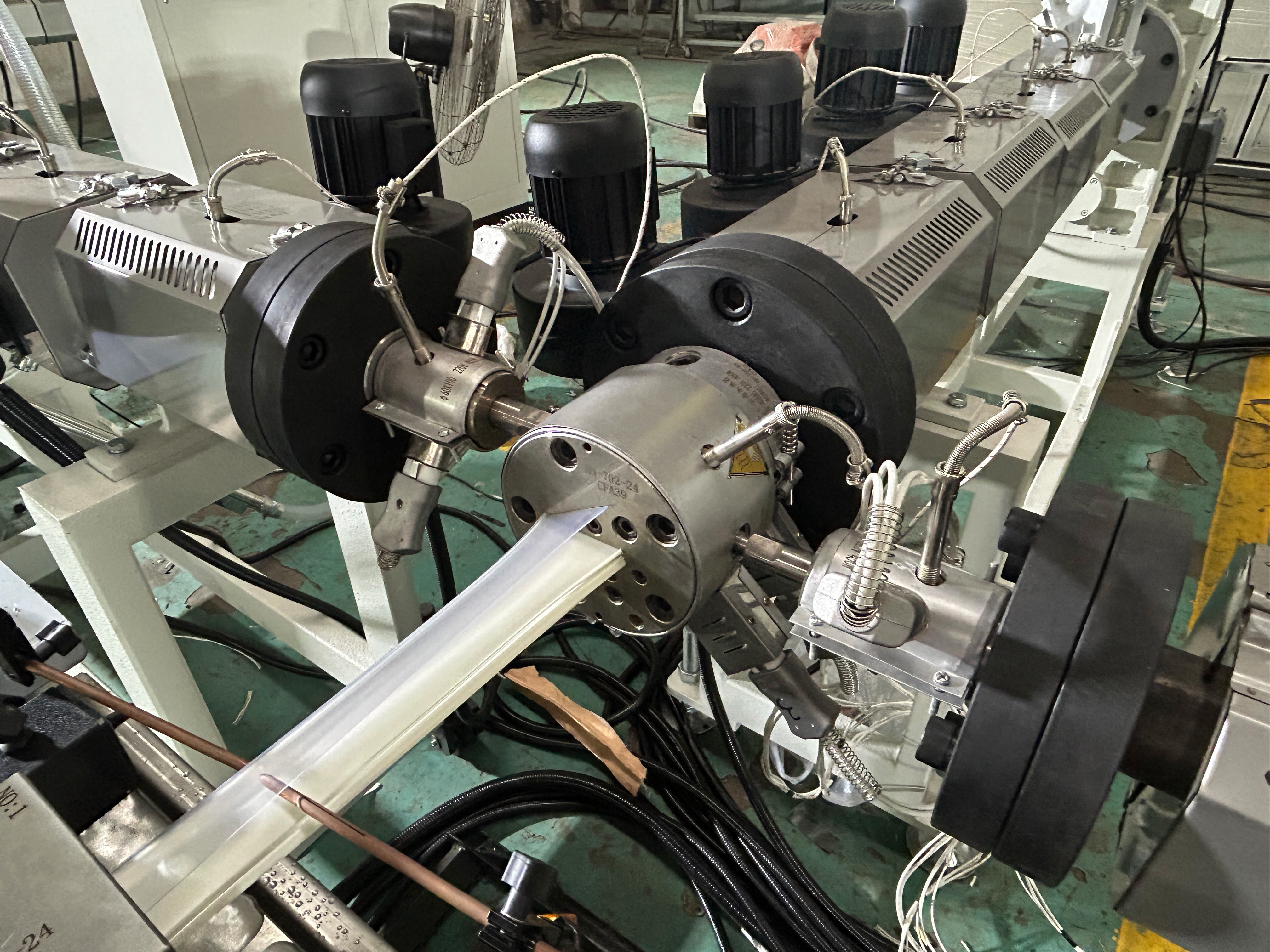Aktueller Firmenfall über Fall des Projekts für die Extrusionslinie für Supermarktstreifen   Thailand