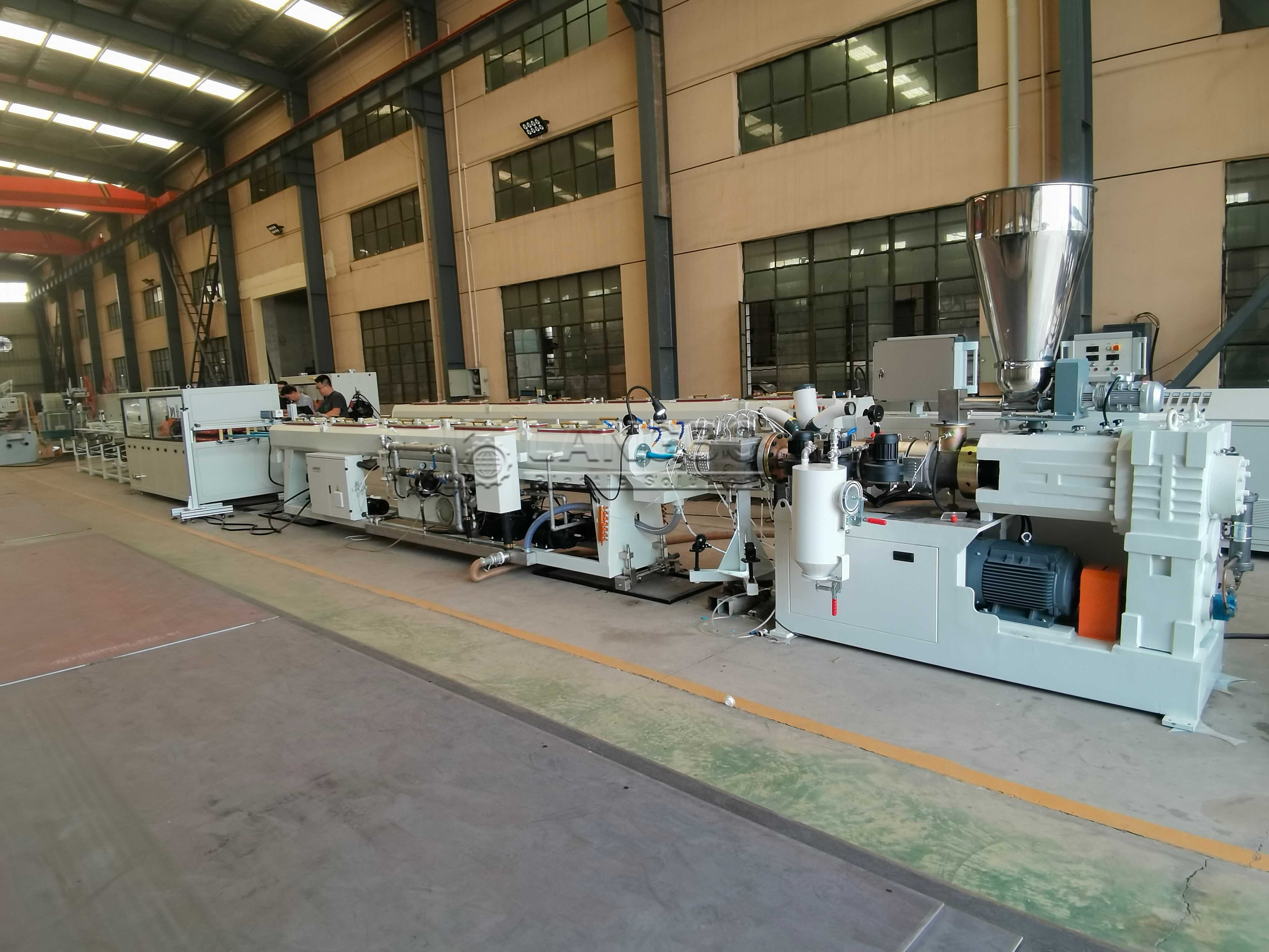 Aktueller Firmenfall über PVC-Doppelrohr-Extrusionslinienprojekt für die Herstellung von Baurohren in Burundi