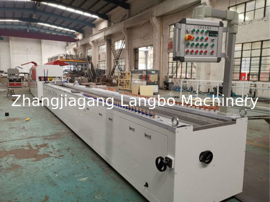Qualität  Plastic PVC Cable Trunking Corner Profile Extrusion Production Making Machine Fabrik