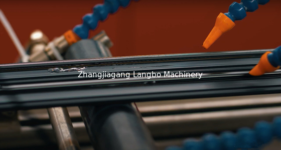 1180mm PVC Profilmachmaschine mit PVC-Pulverzusatzstoffen, um Kundenanforderungen zu erfüllen