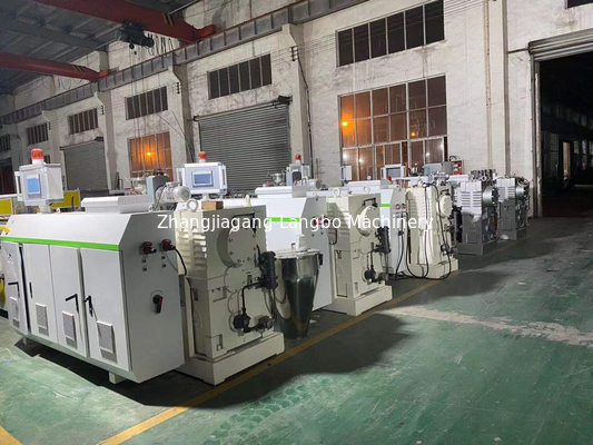 Hochenergie PVC-Rohr-Produktions-Verdrängungs-Maschine 150 - 250KG/H