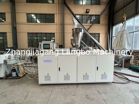Erweiterte PVC-Rohr-Produktionslinie mit 55 kW-Motor und ABB-Frequenzumrichter