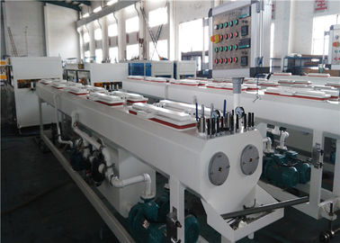 Kapazität 150KG/High PVC-Rohr-Verdrängungs-Linie mit Staub/Chip Free Cutting System