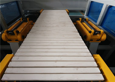 PVC-Deckenplatten-Produktionslinie Automatische Extrusionsmaschine zur Herstellung von Kunststoffplatten