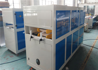 Komplette Doppelschneckenextruder-Maschine für spezielle Profil-Strecke PVCs Offs/Schneider