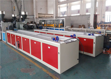 Komplette Doppelschneckenextruder-Maschine für spezielle Profil-Strecke PVCs Offs/Schneider