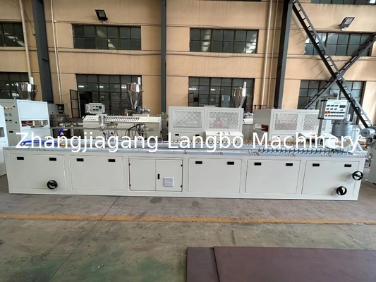Lokale Fabrik PVC Profilmachmaschine Maschinen Plastik PVC Profil Kabel Stamm Produktionslinie