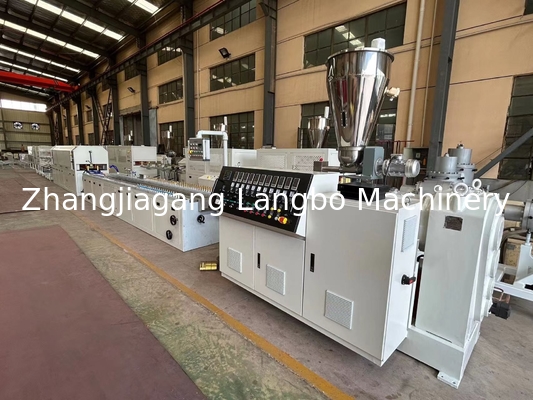 55/110 22 kW PVC-Profil-Produktionslinie Doppelschneckenextruder-Maschine