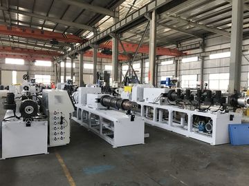 Maschine für die Extruderung von Kunststoffprofilen