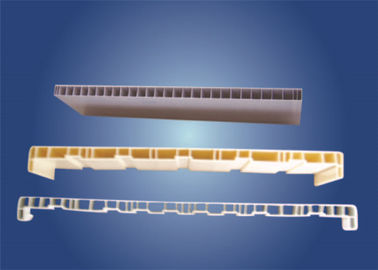 Weich/stark gab PVC-Profil-Verdrängungs-Linie 380v 50hz lange Lebensdauer ein