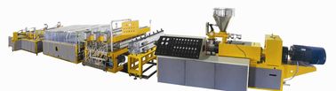 Klingen Sie Isolier-PVC-Brett-Maschine, Ertrag 450kg/H PVC-Blatt, das Maschine herstellt