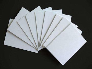 1220 x 2440mm WPC/PVC-Schaum-Brett-Verdrängungs-Linie Doppelt-Seitenenthäutung