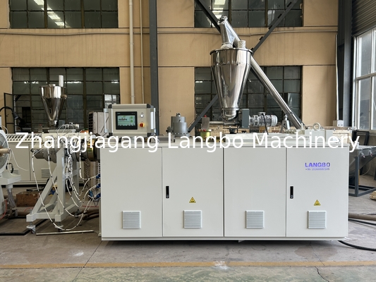Integrierte Getriebe 50-200 mm PVC-Rohr Extrusionslinie mit starker Struktur und Stabilität