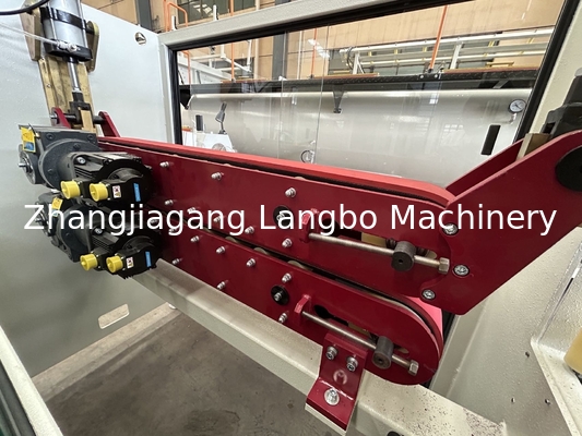 Einzelhandel PVC Tag Strip Making Machine und Profil Extrusionslinie mit gleichmäßiger Breite glatter Kante Kegel Twin Screw Extruder