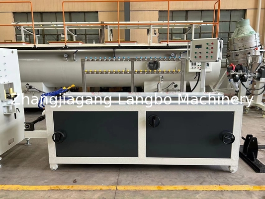 Verbesserung des Produktionsprozesses 1180mm PVC-Fensterprofil-Fertigungsmaschine Zwei-Spur