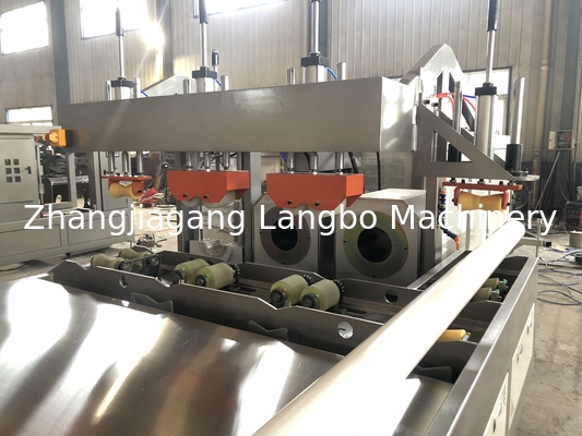 Wasserversorgung Kunststoff-PVC-Rohrherstellung Extrusion Socketing Belling Machine