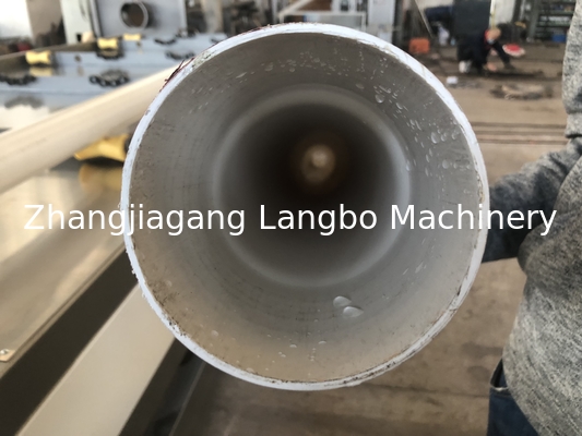 Hocheffiziente automatische Plastikrohrvergrößernde PVC-Rohrklangformmaschine