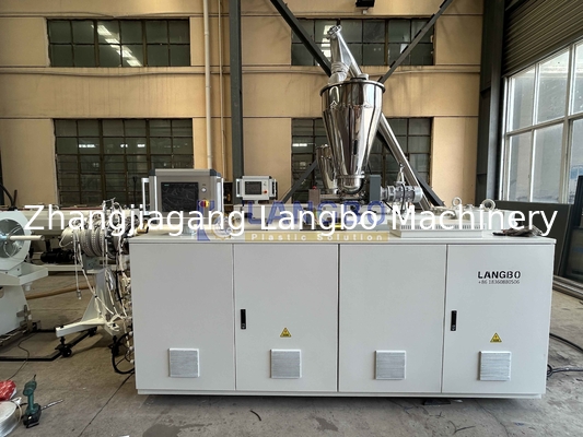 Drainage PVC-Rohrherstellungslinie mit 80/156 Extruder und Steckdosenmaschine