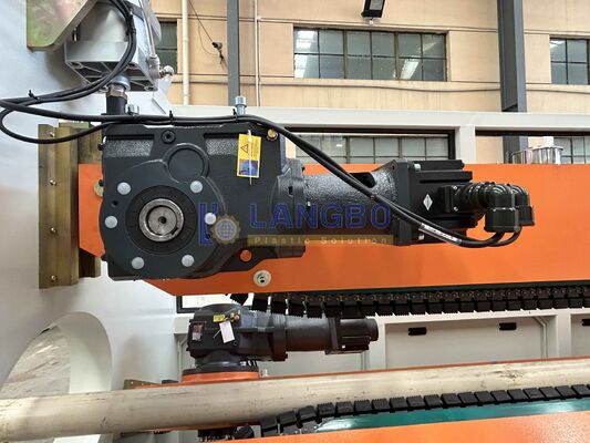 Maschine zur Herstellung von PVC-Plastik-Auto-Condit-Rohren mit  oder SCHNIDER-Kontakt und Schraubendurchmesser 65/132