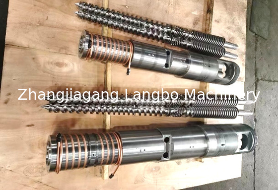 Neue Doppelschraub-PVC-Rohr-Extrusions-Linienherstellmaschine