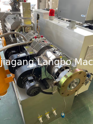 Kunststoff PVC Wasserrohr Liefer Produktionslinie PVC Rohrmaschine mit Hochleistungs-Extruder mit attraktiven Preisen