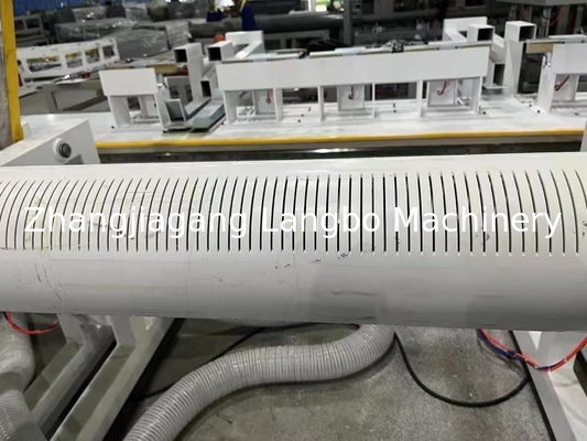 Maschine zur Herstellung von Wasserschirmrohren Maschine zur Verkleidung von Plastikrohren PVC-Rohrmaschine PVC-PE-Rohrperforator Maschine Rohrproduktion Maschine
