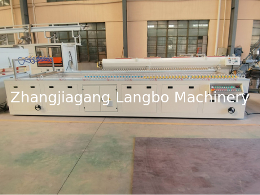 Anpassung von PVC-Plastikfensterprofil-Extrusionsmaschine für die Bauindustrie