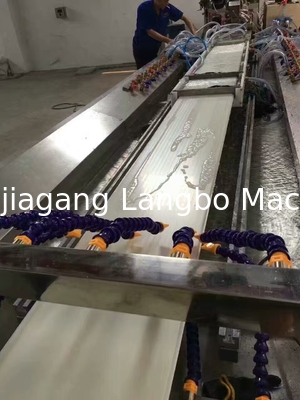 WPC Decking Flooring Post Verbundprofil Schiene Extrusion Produktionslinie Herstellung Maschine
