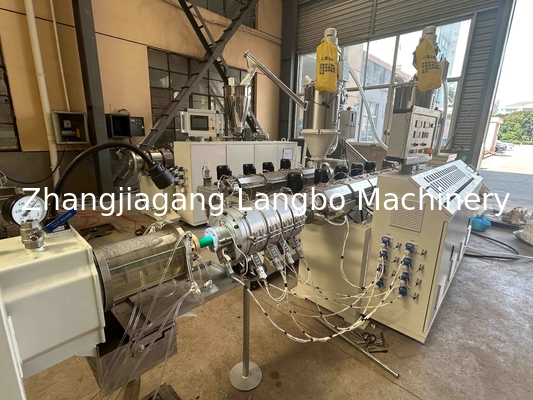 PPR Drei-Schichten-Rohrherstellungsmaschine Extrusionsproduktionslinie