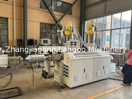 Kunststoff-PPR-Produktionslinie für die Extrusion von Wasser- und Elektroleitungsrohren / PPR-Maschine zur Herstellung von Rohren mit einer einzigen Wand