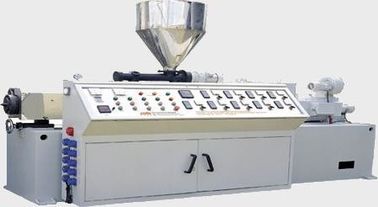 Ø20-50mm PVC-Rohr-Verdrängungs-Linie, 250kg/h-Kunststoffrohr, das Maschine vollautomatisch herstellt