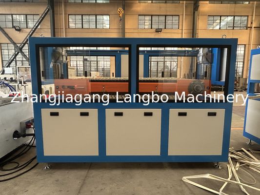 Konische Doppel-Twin-Schnecken-Kunststoff-Sockelleisten-Extrusion PVC-Sockelleisten-Profile Extruder Produktionslinie Herstellungsmaschine
