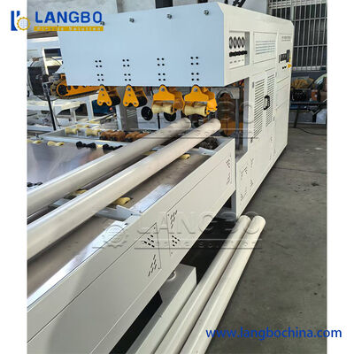 Automatischer PVC-Rohr Bellings-Maschinen-Kunststoffrohr-Sockel 800kg/H