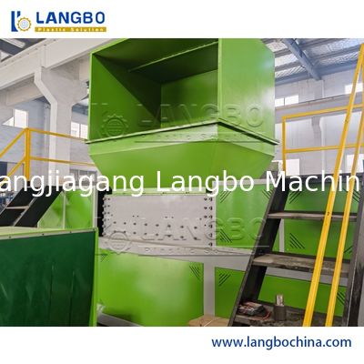 Vollautomatischer horizontaler Kunststoffabfall-Schredder-Zerkleinerer, neuer Motor, Zerkleinerung von PVC-Rohren, PE-Wellrohr, Recycling-Schredder-Maschine