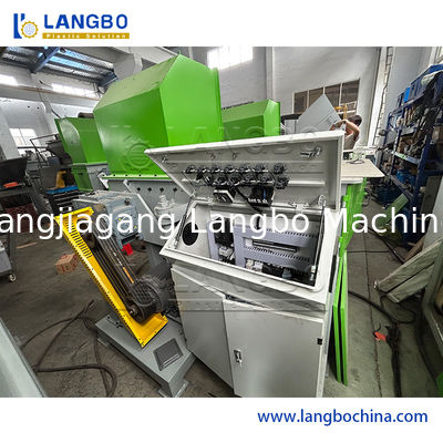 Recycling-Kunststoff-Zerkleinerer Zerkleinerungsmaschine für Kunststoff-Recyclinglinie Kunststoff-Zerkleinerer Zerkleinerungsmaschine Zerkleinerung Recyclingmaschine