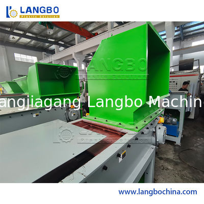 Leistungsstarke horizontale Kunststoff-Zerkleinerungsmaschine für PVC PE Wellrohre, Rohre, Trays, Paletten, PET, PVC, PC, EVA, ABS, tägliche Materialien Zerkleinern und Schreddern