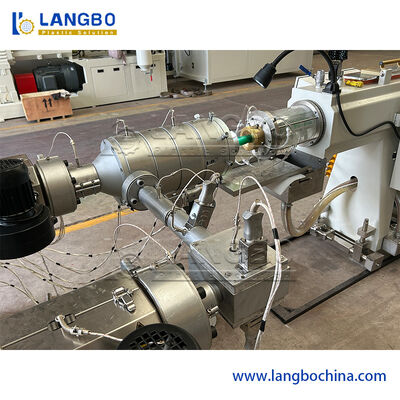 PPR-Rohrextrusionslinie mit 3-Schicht-Coextrusion  SPS-Steuerung für Rohrabmessungen 20-110 mm