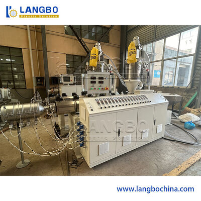 PPR-Rohr-Extrusionsleitung mit großem Durchmesser mit Produktionsgeschwindigkeit von 12 m/min und  PLC-Steuerung