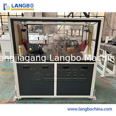 Produktion von PVC-Profil-Extrudern für die Herstellung von Preisscheiben