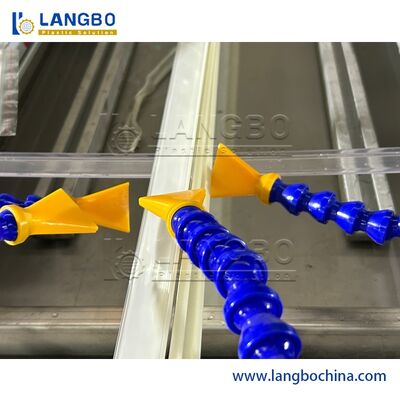 Kunststoff-Einwellenextruder Weich-PVC-Etikett Preisschild Supermarktregale Extrusionsproduktionslinie/Herstellungsmaschine