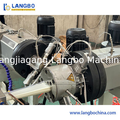 Produktion von PVC-Profil-Extrudern für die Herstellung von Preisscheiben