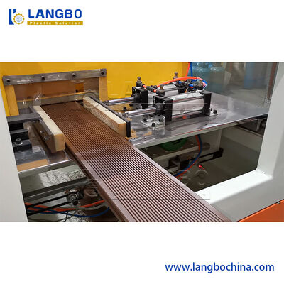 Architektur-WPC-Profil-Verdrängungs-Linie Leistungsstärke der 240MM Produkt-Größen-37KW