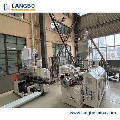 Architektur-WPC-Profil-Verdrängungs-Linie Leistungsstärke der 240MM Produkt-Größen-37KW