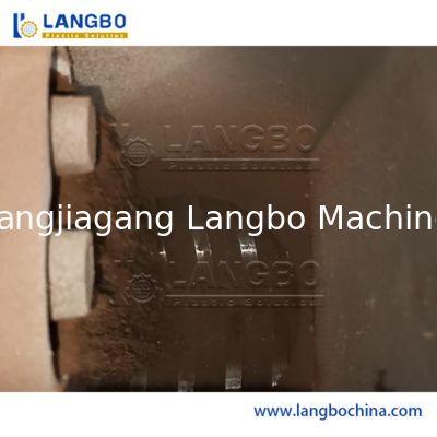 55/110 Konische Zwillingschraubenausdrücker WPC Profil Extrusionslinie mit 1180MM Profilgröße und 22KW Motorleistung