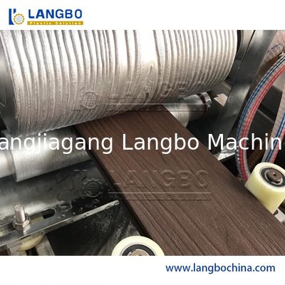 Optimale Lösungs-Holz-zusammengesetzte Plastikmaschine