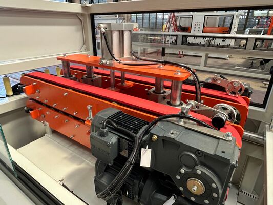 Kunststoff-Extrusionsmaschine Kunststoffausrüstung PVC PP PE-Rohrextruder PVC-Rohrherstellungsmaschine