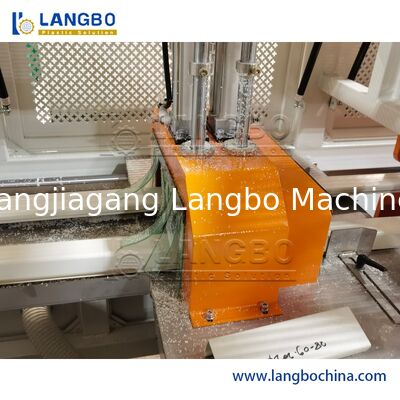 55/110 Kegel-Twin-Schraub-Extruder-PVC-Profil-Extrusionslinie für 1180mm-Kabel-Trunking mit 22KW-Motorleistung