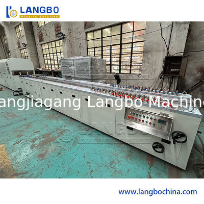 55/110 Konischer Doppelschneckenextruder PVC-Profil-Extrusionslinie für 1180 mm Kabelkanal mit 22 kW Motorleistung