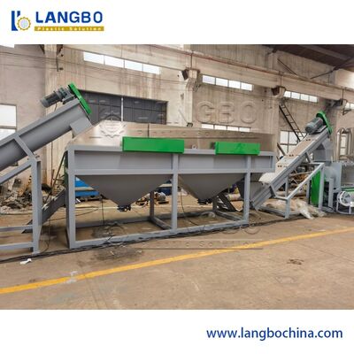 300-5000kg/H Kapazität PET-Recyclinganlage mit 14mm Flocken Größe und 380V Spannung für PET-Flaschenrecycling